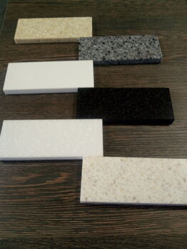 UMĚLÝ KÁMEN -pracovní desky, obklady, dřezy.